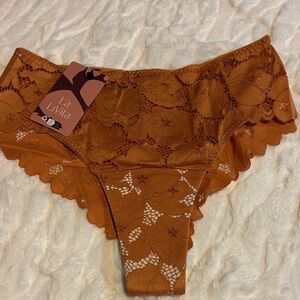 La Livita Women’s Period  Underwear Size L.